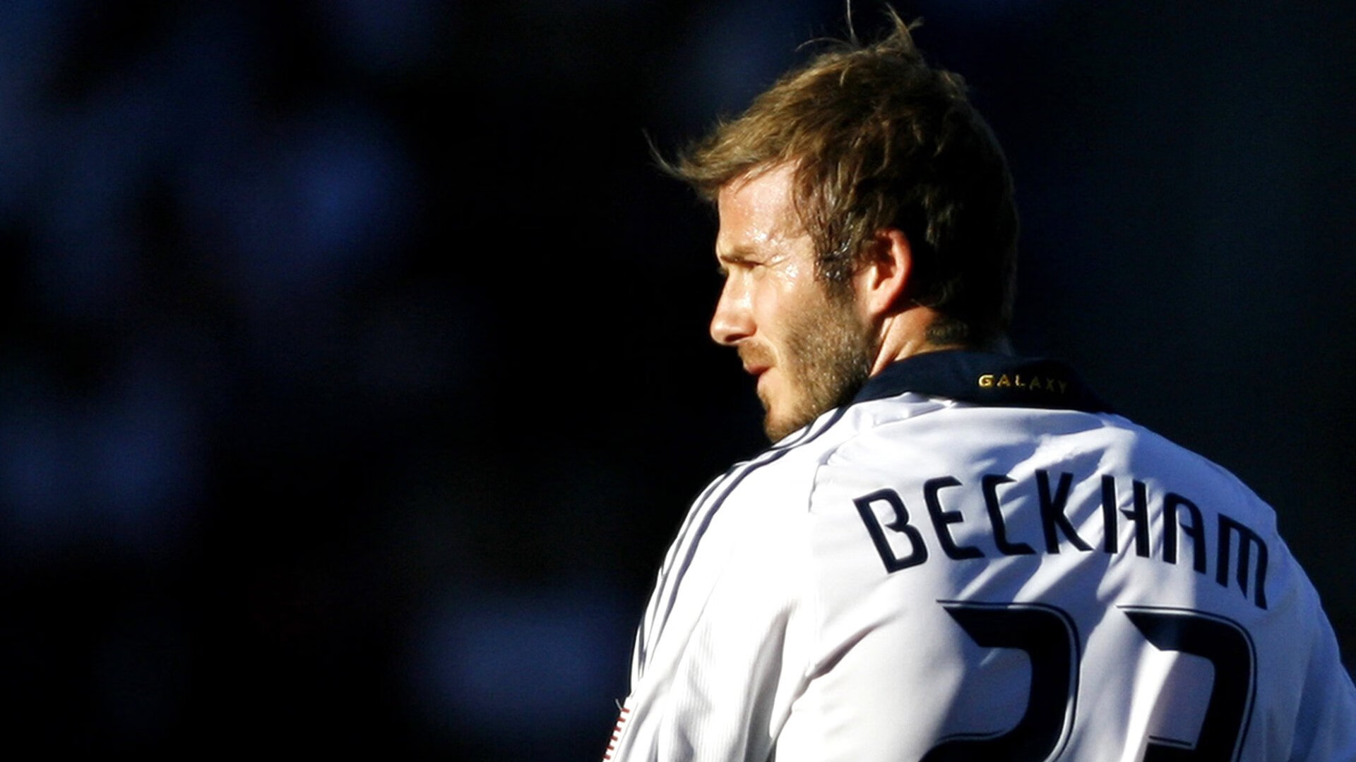 青训基金:支持青少年足球发展的创新模式,青年足球训练